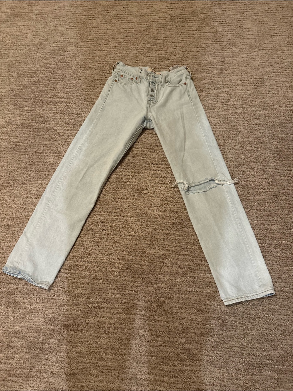 Levi's Light Blue wedgie Straight Leg Women's Jeans with Knee Rip